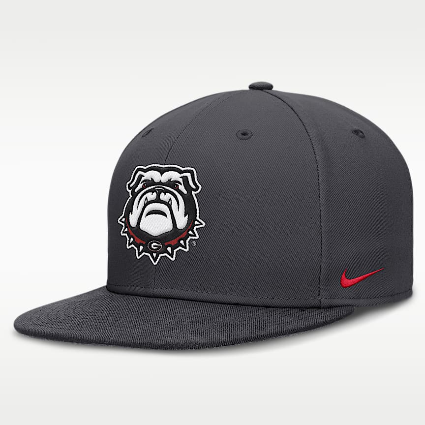 Georgia Sideline Men's Nike Dri-FIT College 1/2-Zip Top. Nike.com